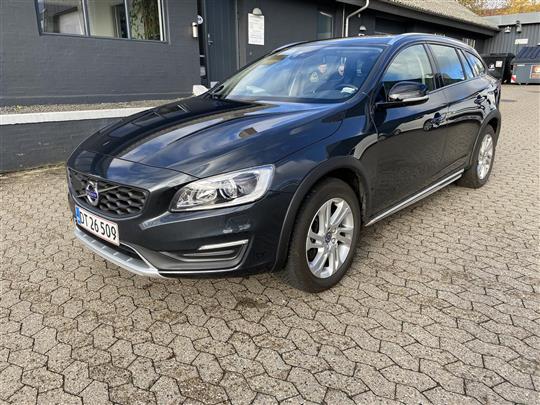Volvo V60 Cross Country 2,0 T5 Plus 245HK Stc 8g Aut.
