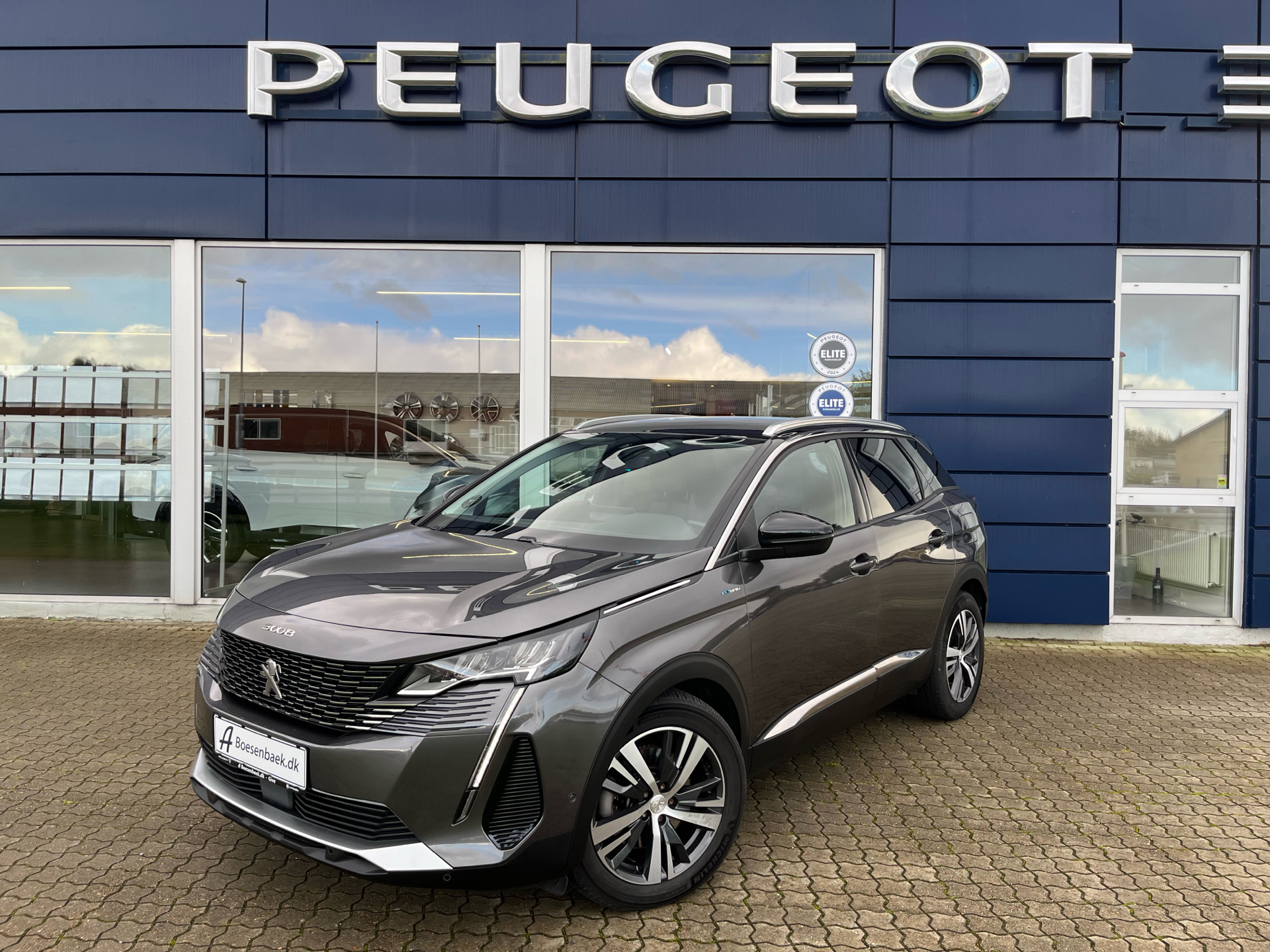 Billede af Peugeot 3008 1,6 PureTech  Plugin-hybrid First Selection EAT8 225HK 5d 8g Aut.