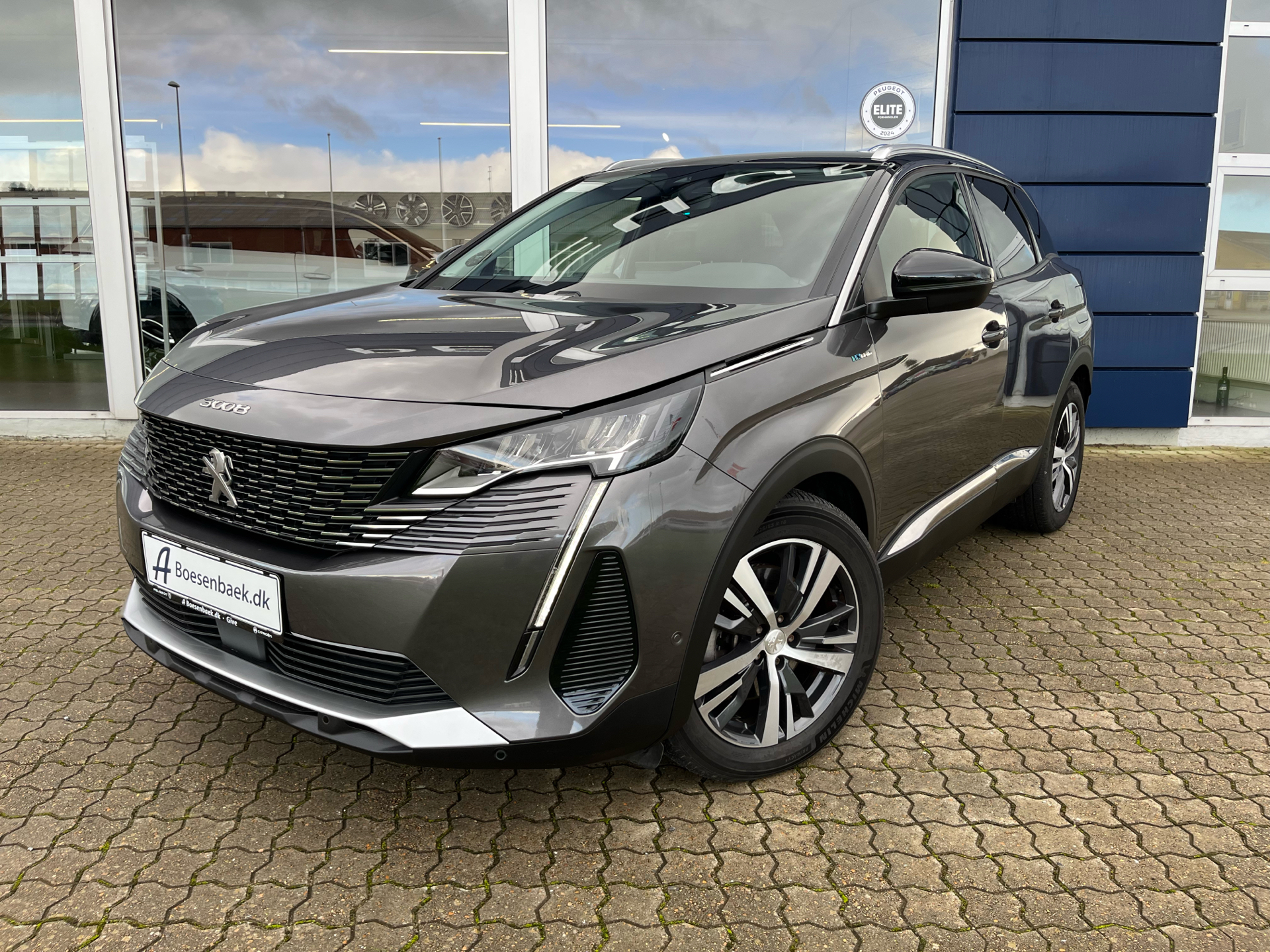 Billede af Peugeot 3008 1,6 PureTech  Plugin-hybrid First Selection EAT8 225HK 5d 8g Aut.
