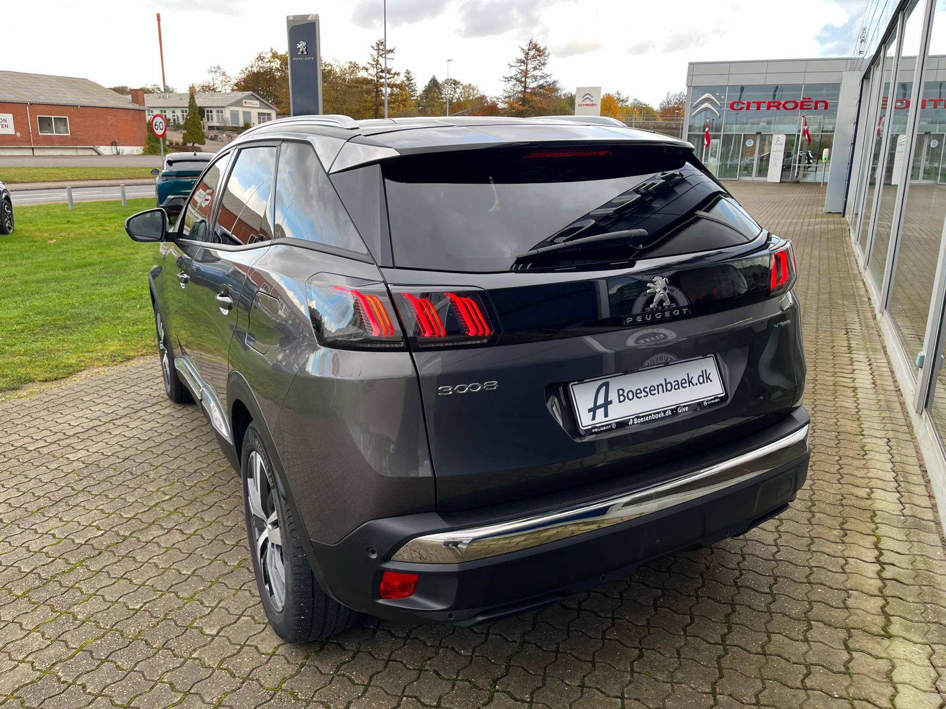 Billede af Peugeot 3008 1,6 PureTech  Plugin-hybrid First Selection EAT8 225HK 5d 8g Aut.