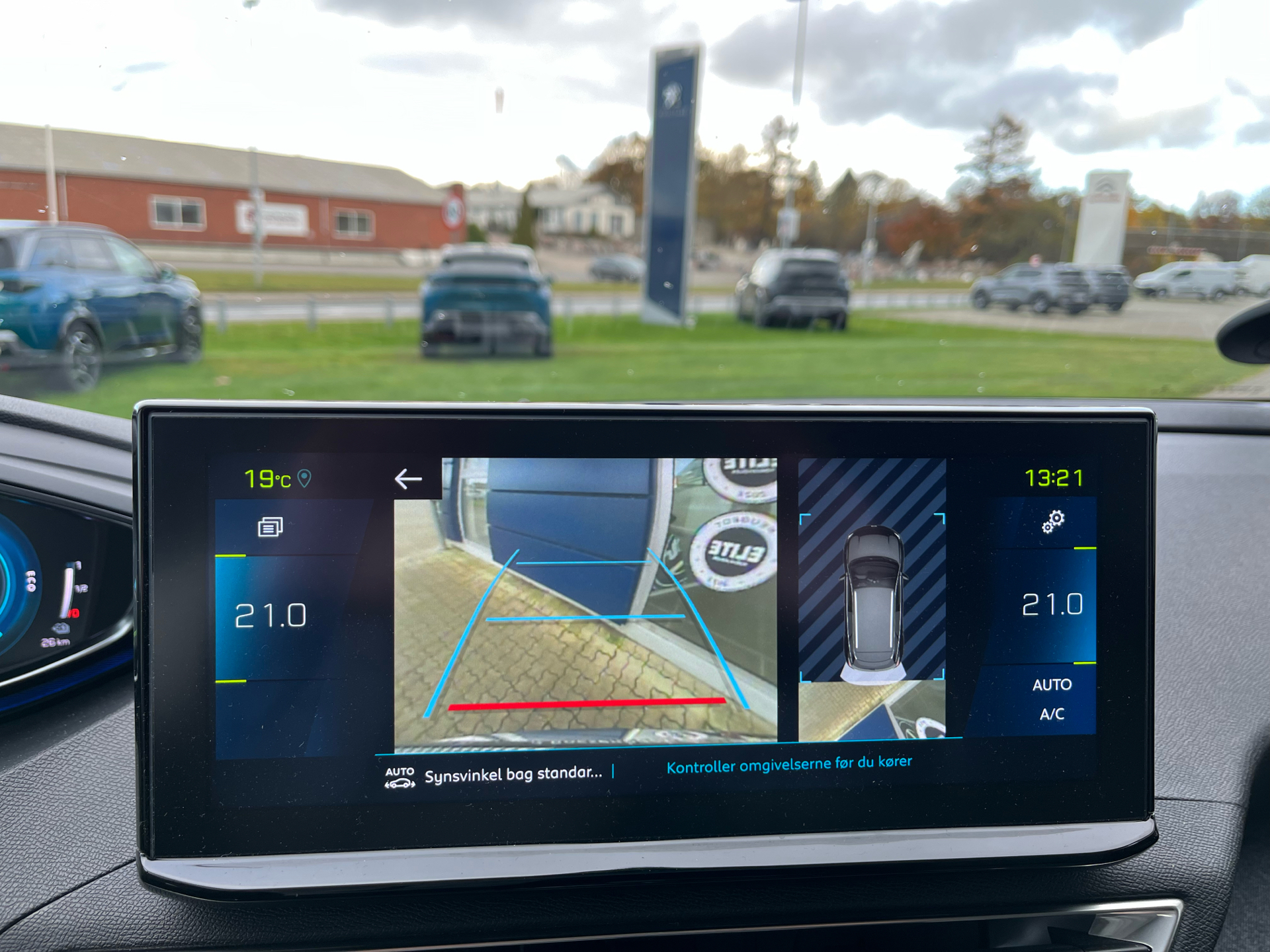 Billede af Peugeot 3008 1,6 PureTech  Plugin-hybrid First Selection EAT8 225HK 5d 8g Aut.