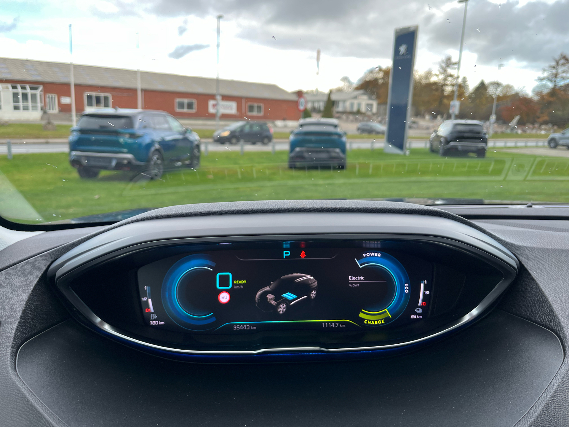 Billede af Peugeot 3008 1,6 PureTech  Plugin-hybrid First Selection EAT8 225HK 5d 8g Aut.