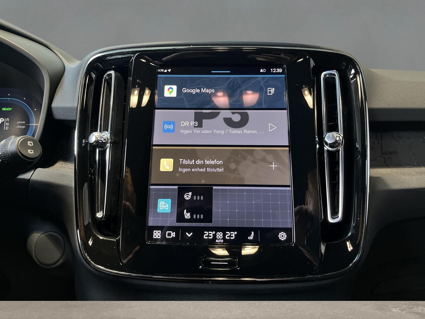 Billede af Volvo EX40 Single Motor Extended Range Plus 252HK 5d Aut.