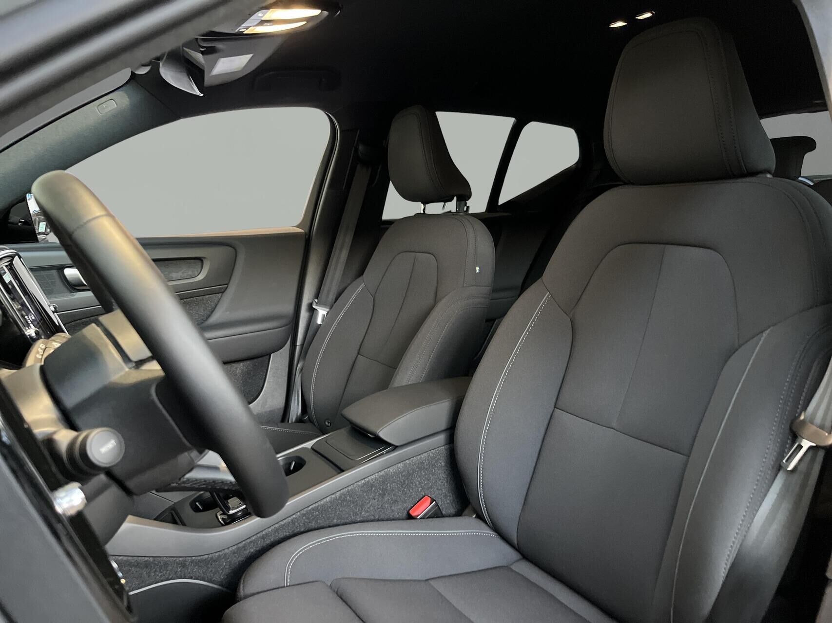 Billede af Volvo EX40 Single Motor Extended Range Plus 252HK 5d Aut.