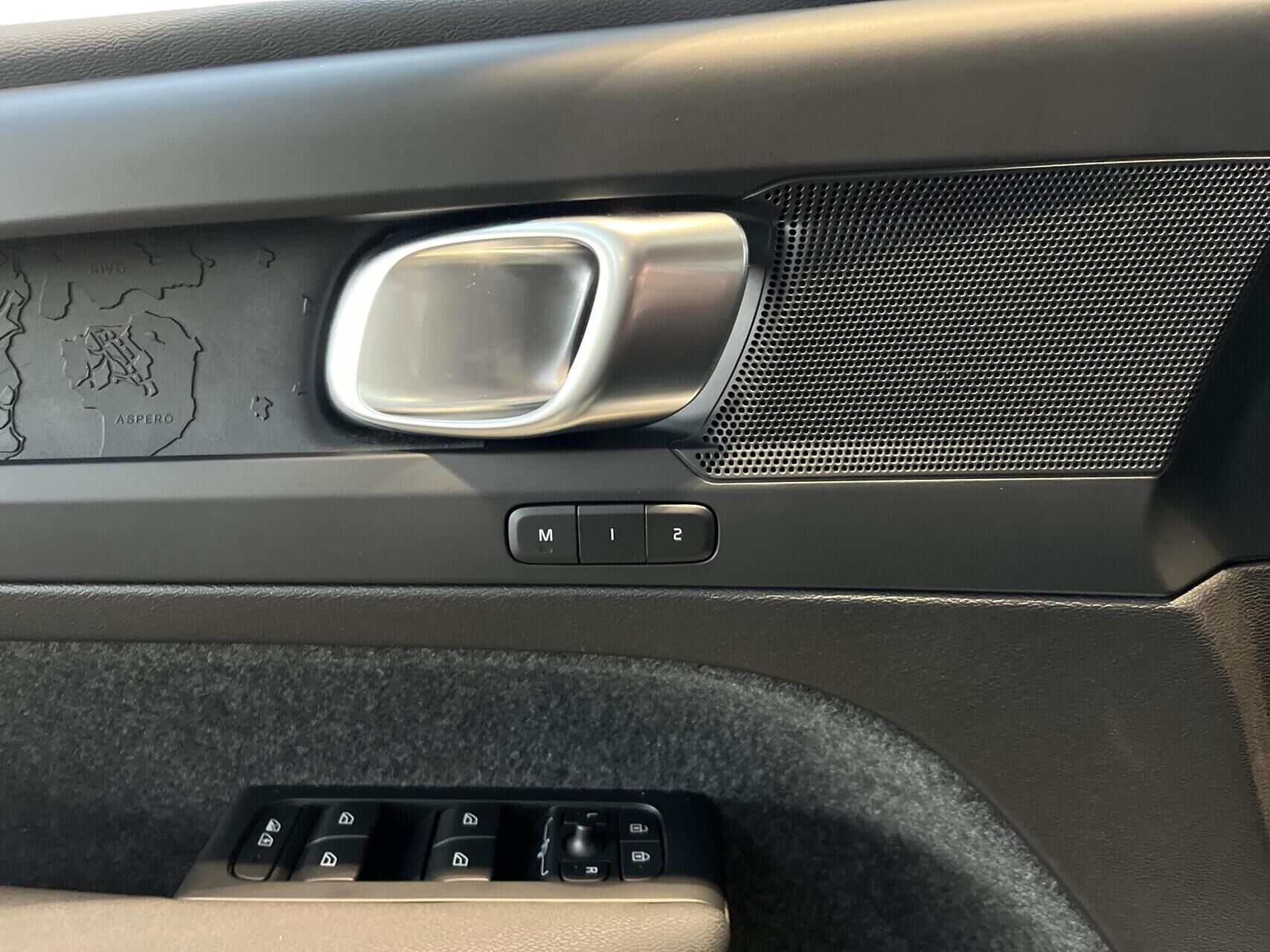 Billede af Volvo EX40 Single Motor Extended Range Plus 252HK 5d Aut.