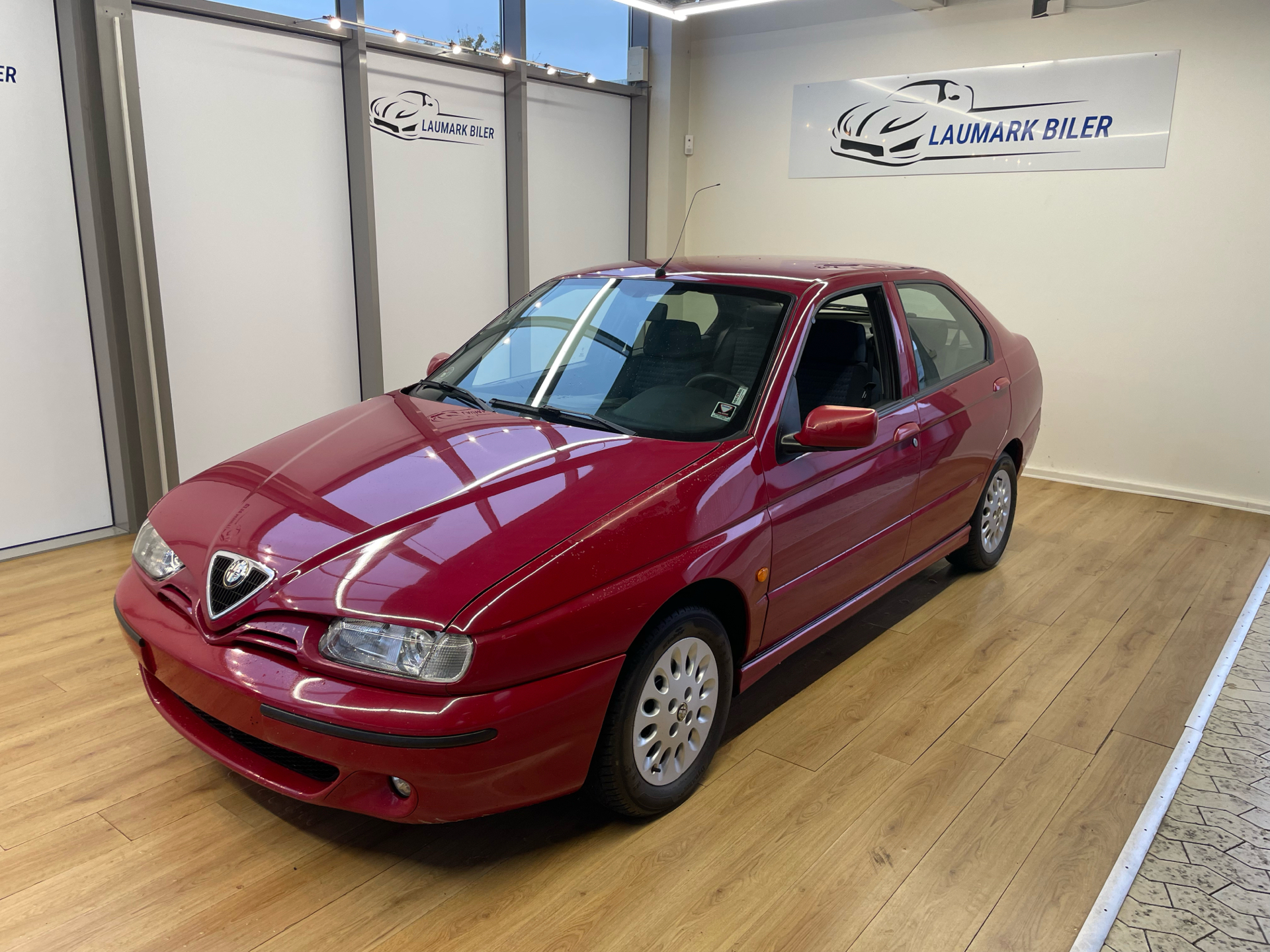 Billede af Alfa Romeo 146 1,6 T.Spark 16V L 120HK 5d