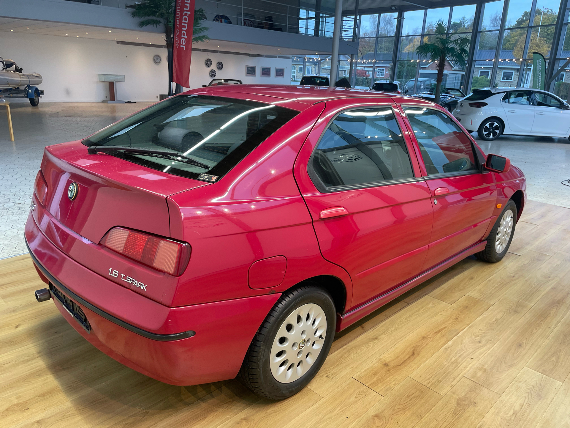 Billede af Alfa Romeo 146 1,6 T.Spark 16V L 120HK 5d