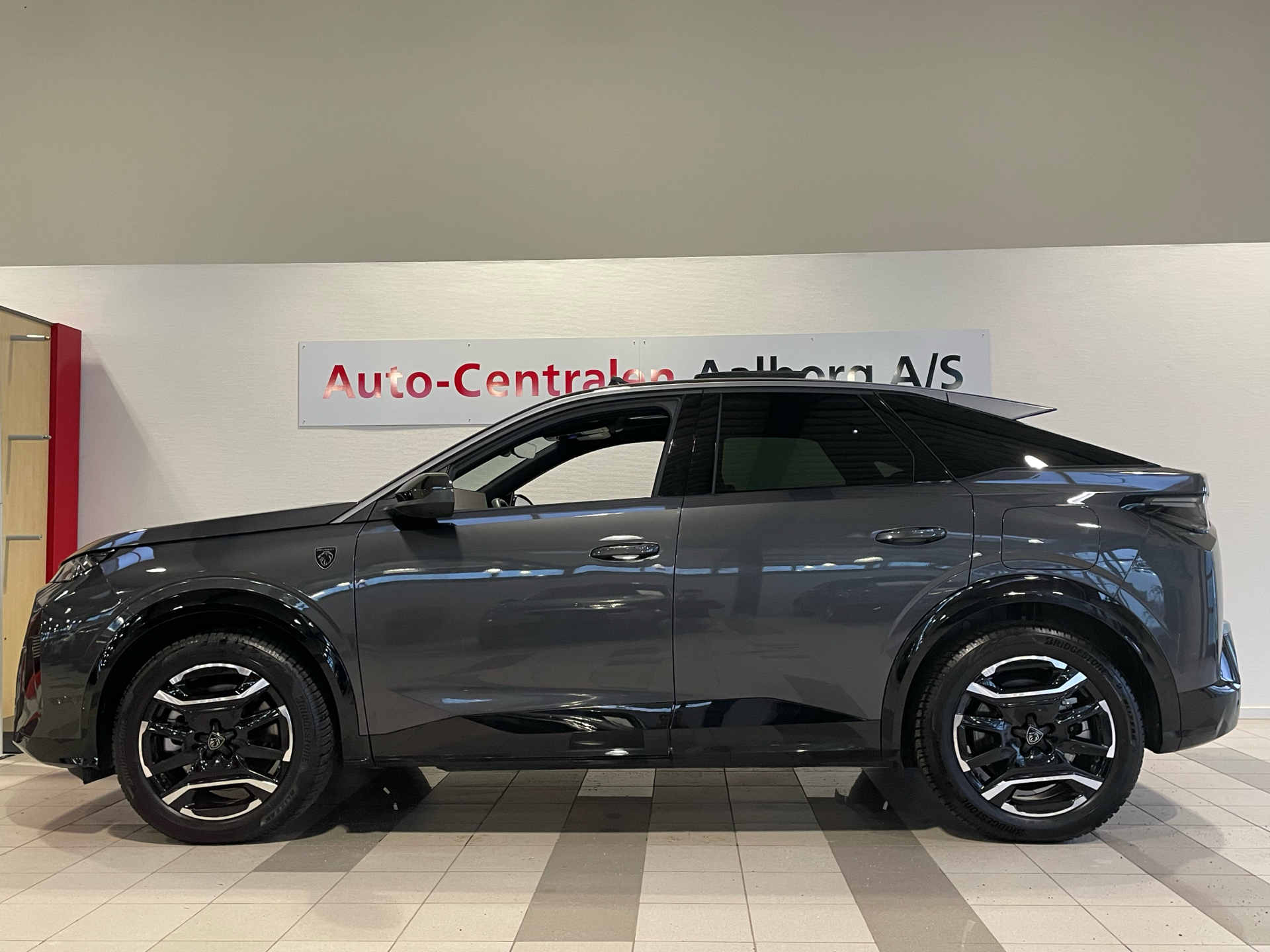 Billede af Peugeot e-3008 EL GT Pack 210HK 5d Aut.