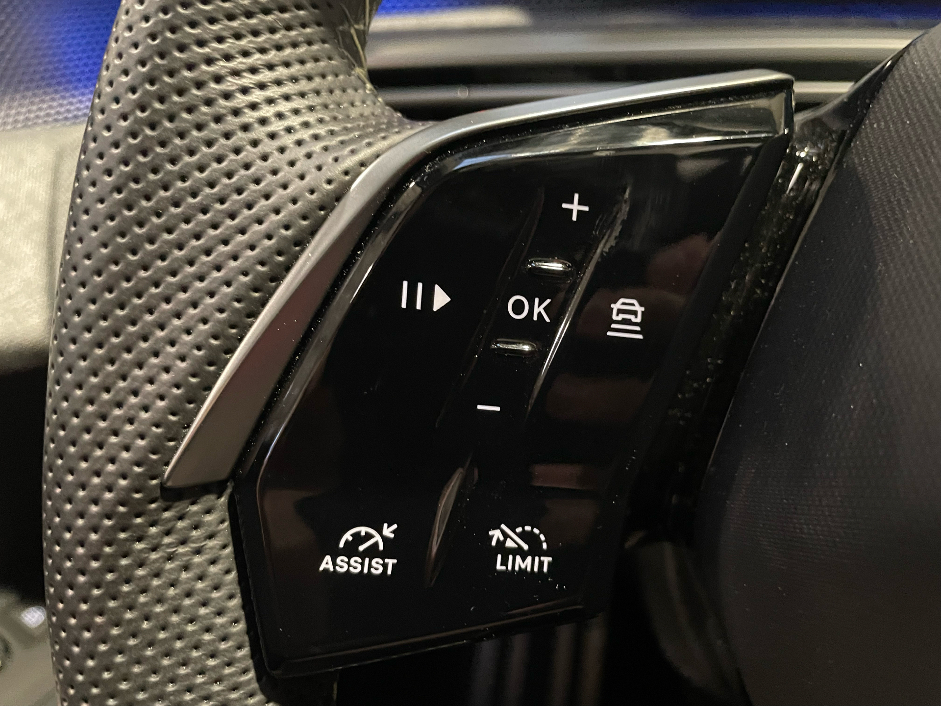 Billede af Peugeot e-3008 EL GT Pack 210HK 5d Aut.