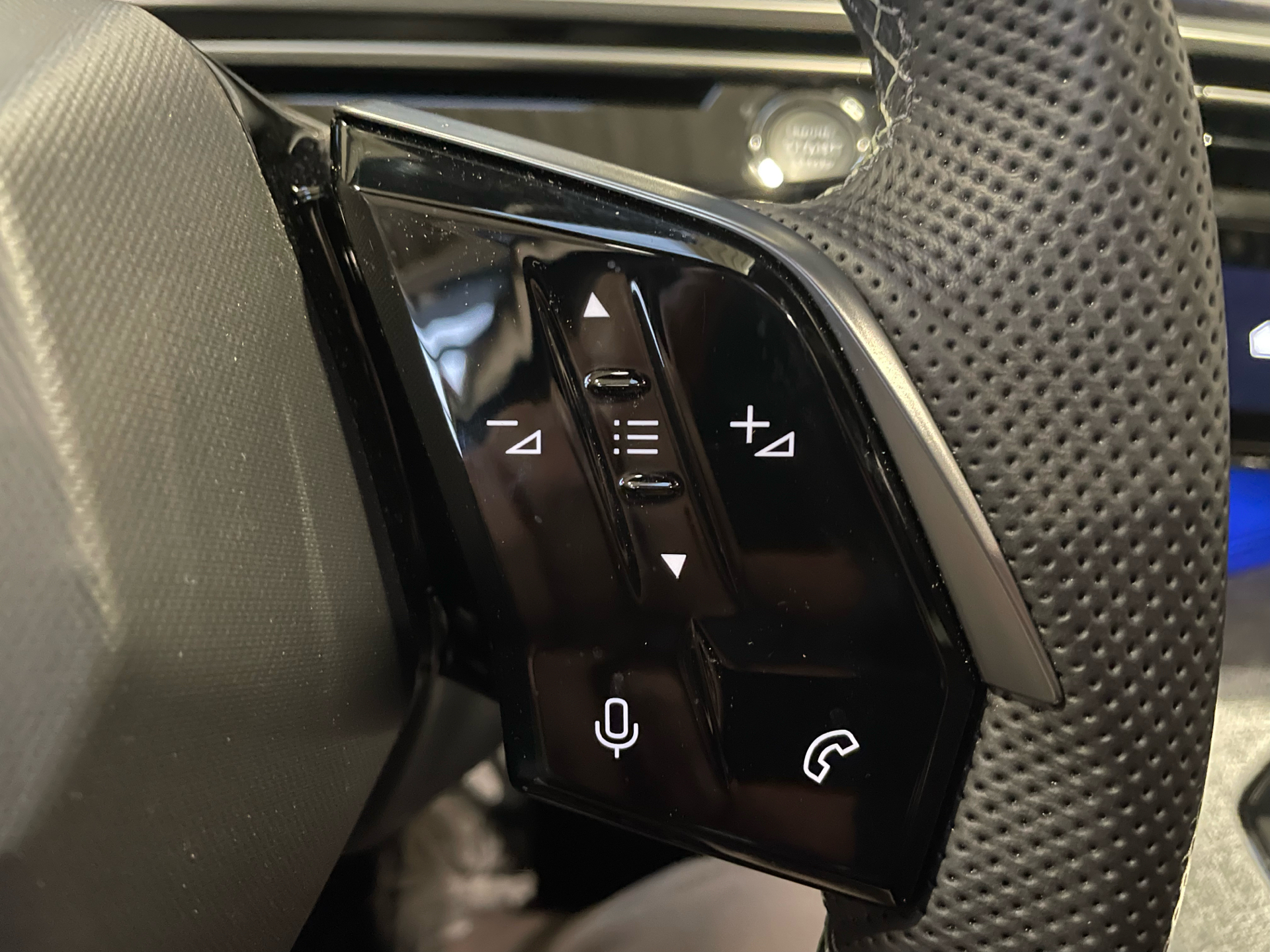 Billede af Peugeot e-3008 EL GT Pack 210HK 5d Aut.