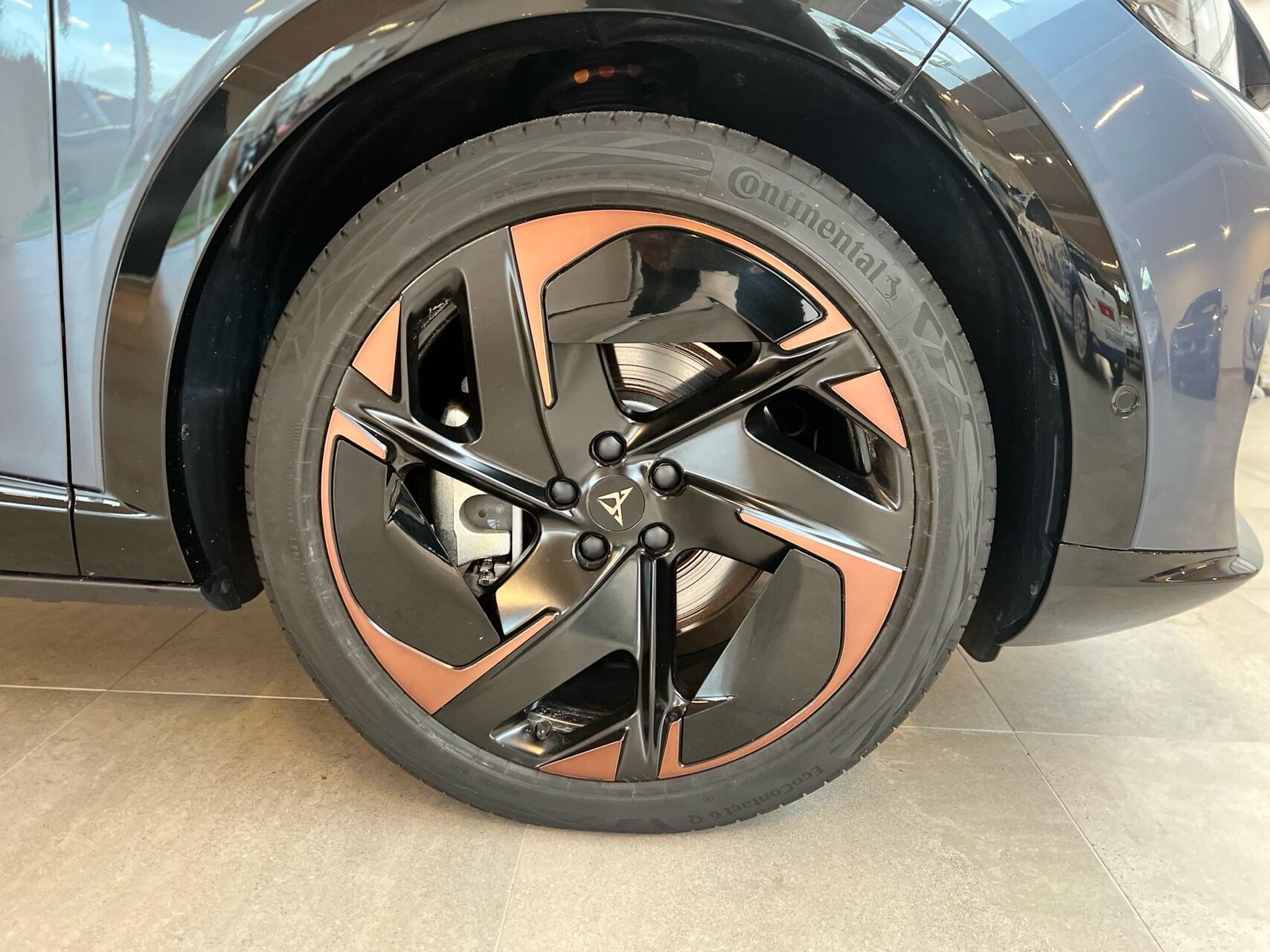 Billede af Cupra Tavascan EL VZ Adrenaline 4X4 340HK 5d Aut.