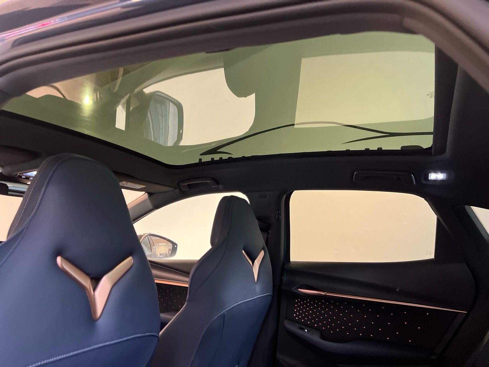 Billede af Cupra Tavascan EL VZ Adrenaline 4X4 340HK 5d Aut.