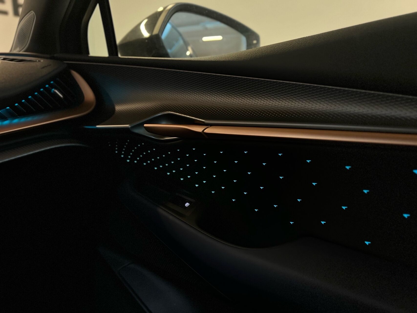 Billede af Cupra Tavascan EL VZ Adrenaline 4X4 340HK 5d Aut.