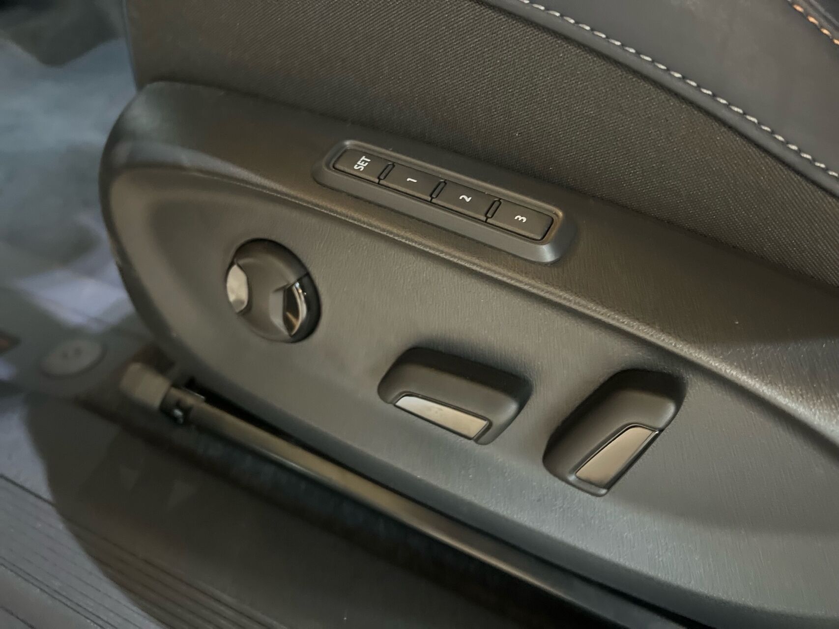 Billede af Cupra Tavascan EL VZ Adrenaline 4X4 340HK 5d Aut.