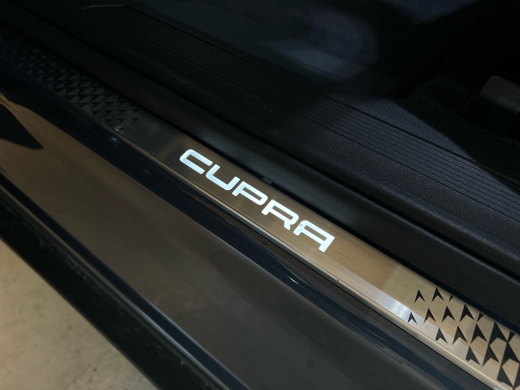 Billede af Cupra Tavascan EL VZ Adrenaline 4X4 340HK 5d Aut.