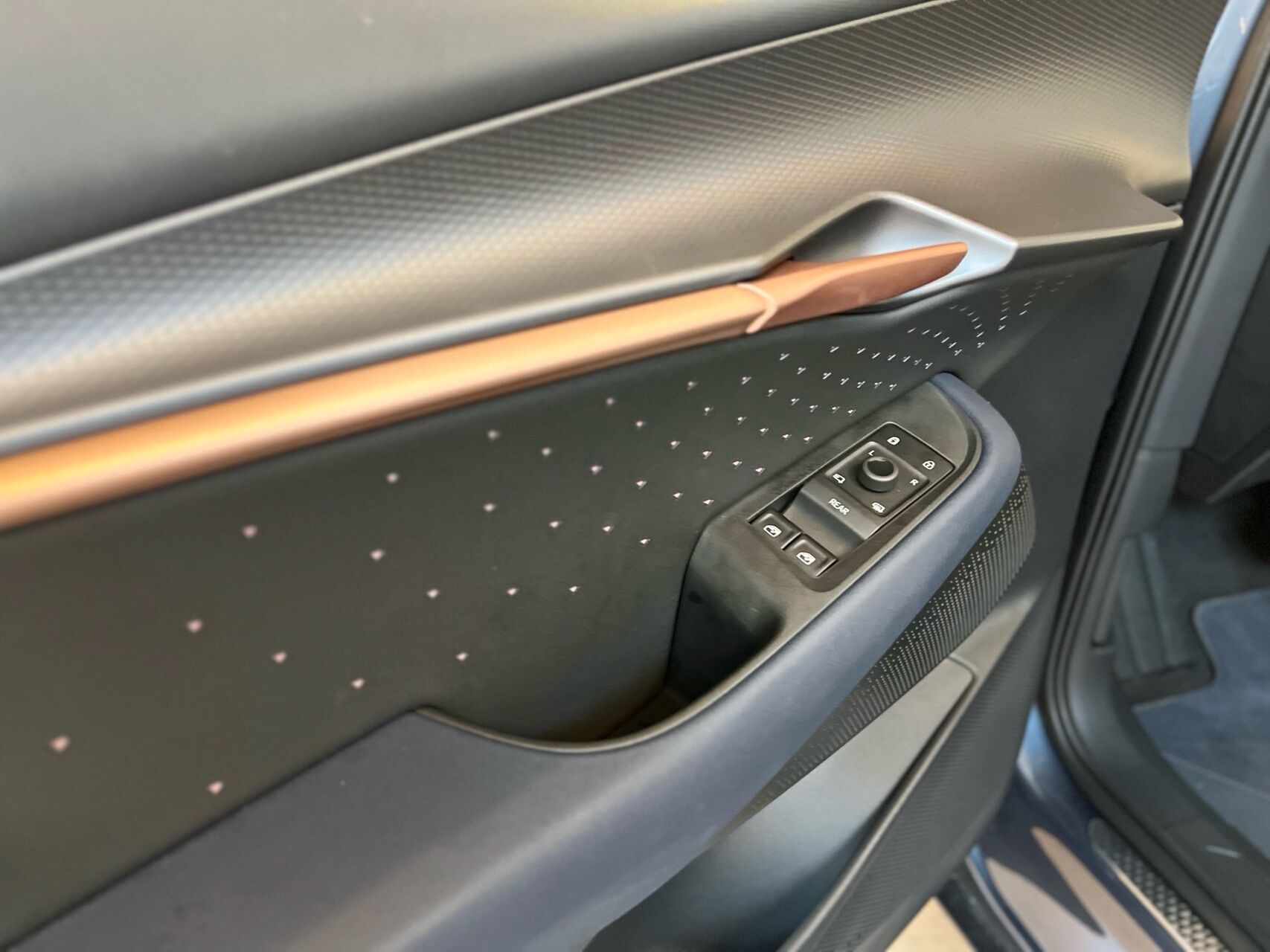 Billede af Cupra Tavascan EL VZ Adrenaline 4X4 340HK 5d Aut.