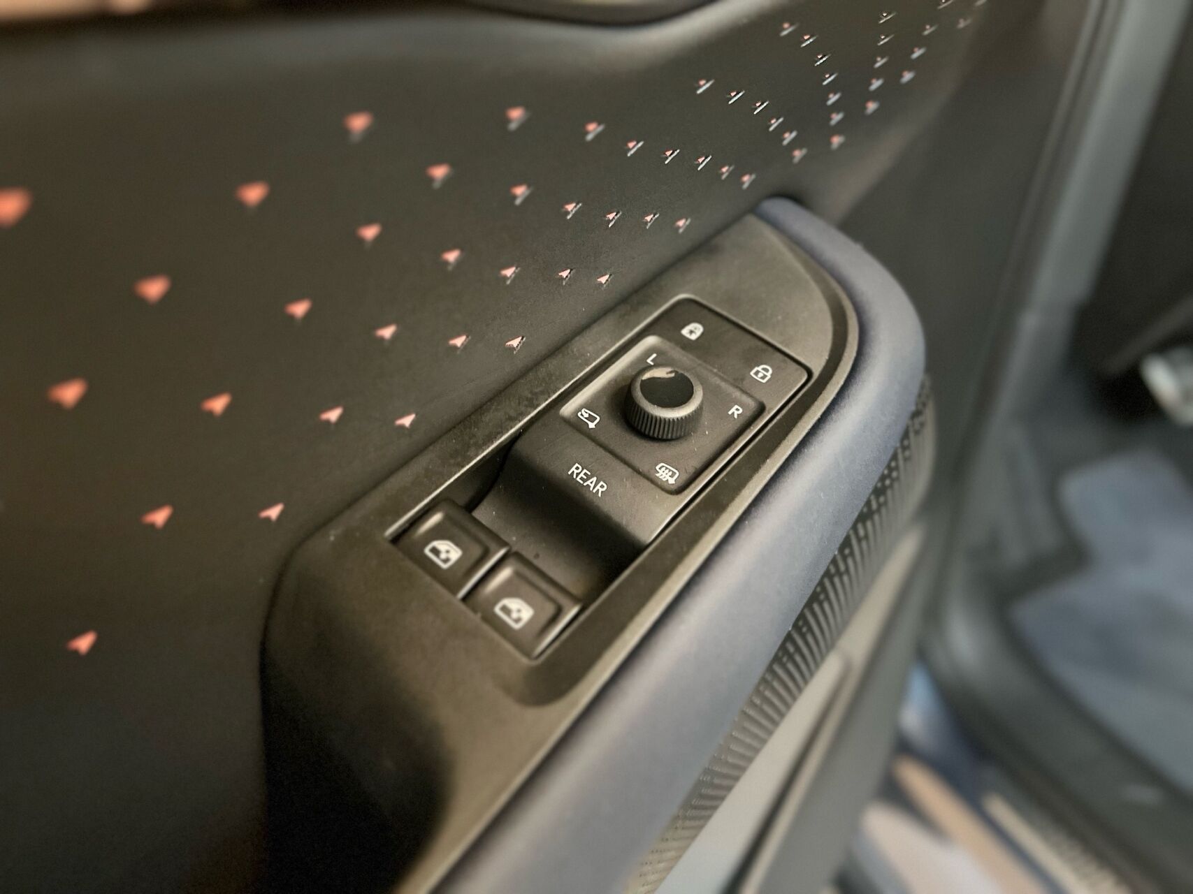 Billede af Cupra Tavascan EL VZ Adrenaline 4X4 340HK 5d Aut.