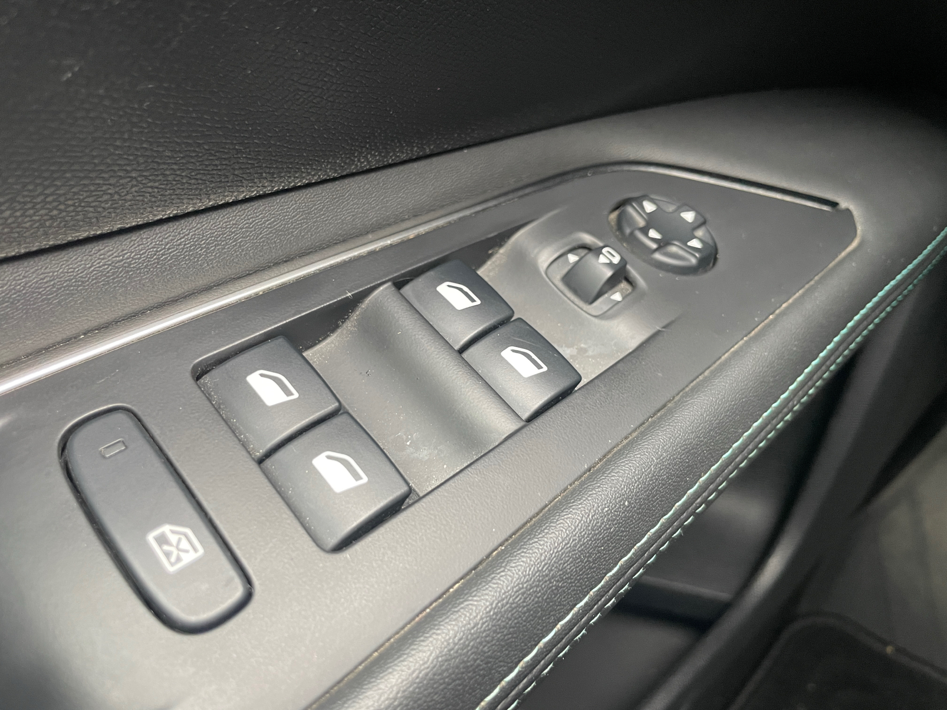 Billede af Peugeot 3008 1,6 PureTech  Plugin-hybrid Allure Pack LTD EAT8 225HK 5d 8g Aut.