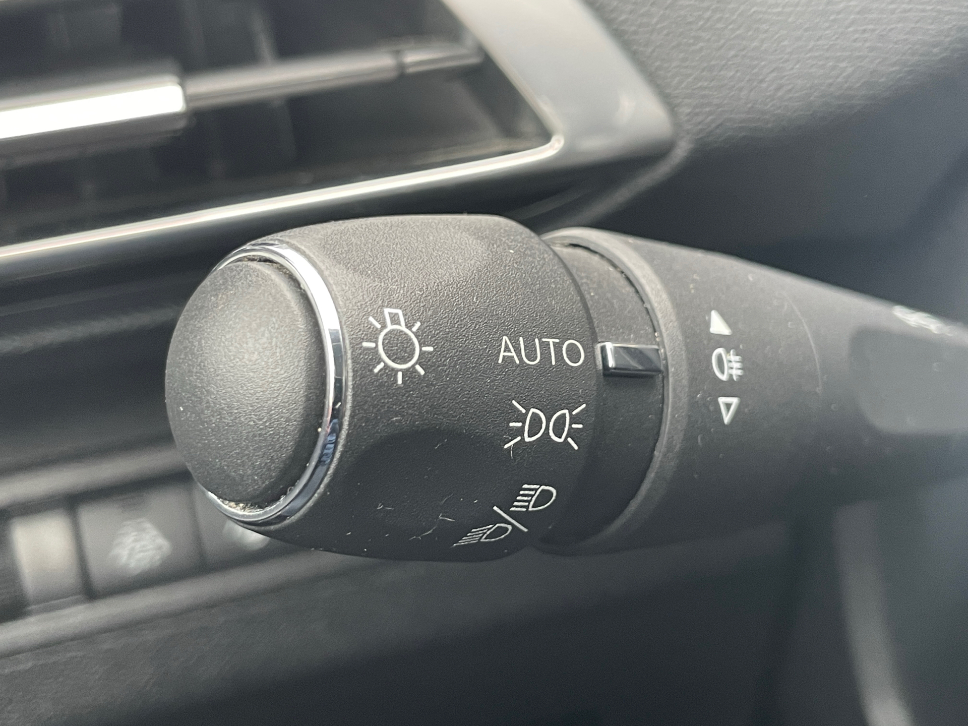 Billede af Peugeot 3008 1,6 PureTech  Plugin-hybrid Allure Pack LTD EAT8 225HK 5d 8g Aut.