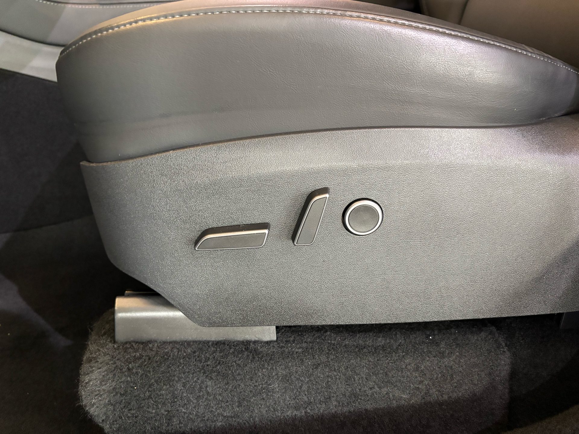 Billede af Tesla Model Y EL RWD 299HK 5d Aut.