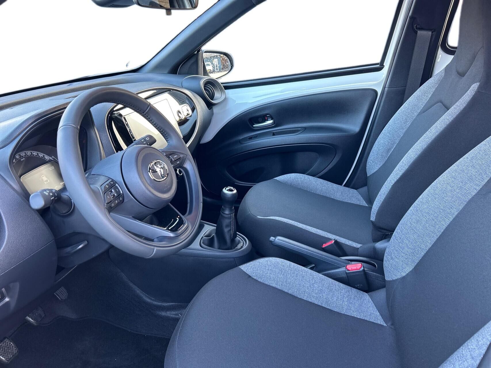 Billede af Toyota Aygo X 1,0 VVT-I Active 72HK 5d