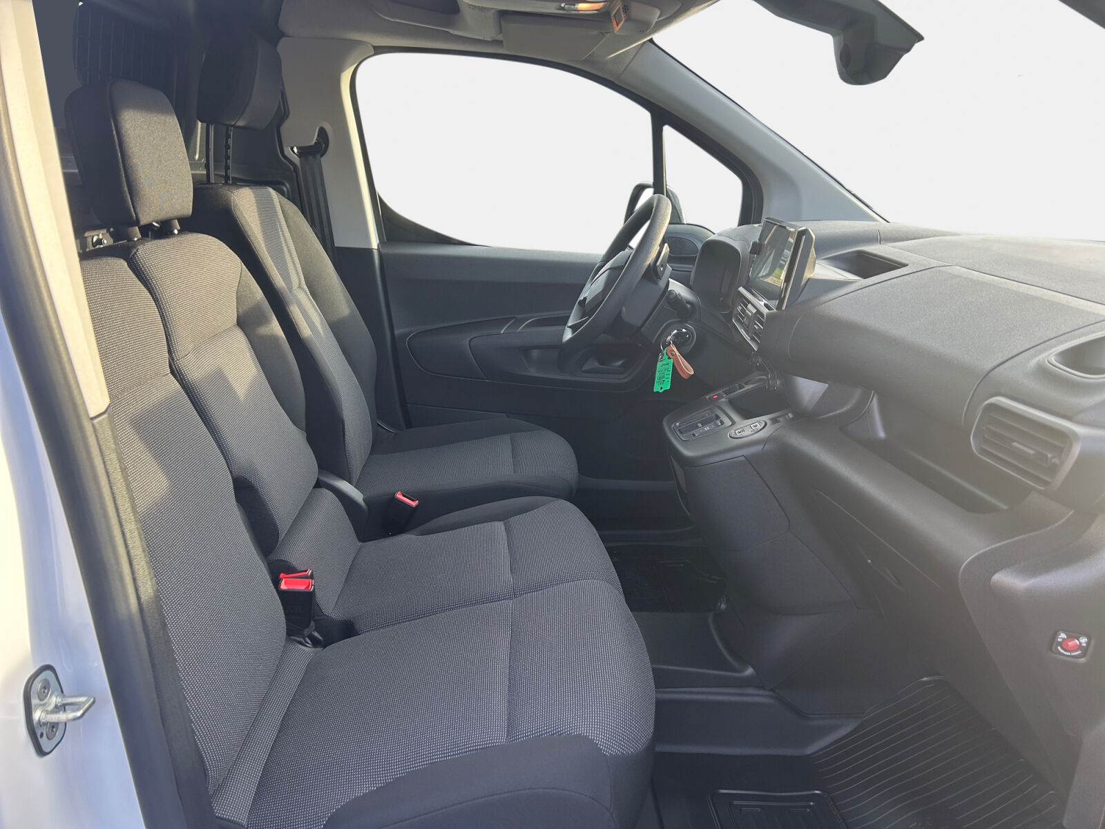Billede af Toyota Proace City Long 1,5 D Comfort Master To Skydedøre 130HK Van 8g Aut.