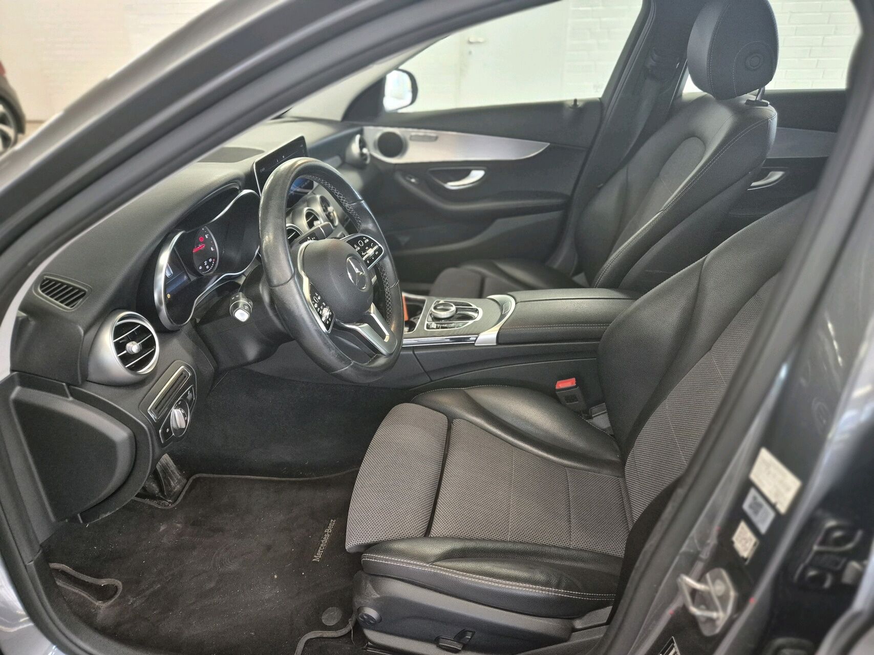 Billede af Mercedes-Benz C220 d T 2,0 CDI Progressive 9G-Tronic 194HK Stc Aut.