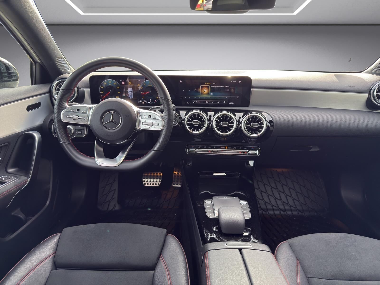 Billede af Mercedes-Benz A200 1,3 AMG Line 7G-DCT 163HK 5d 7g Aut.