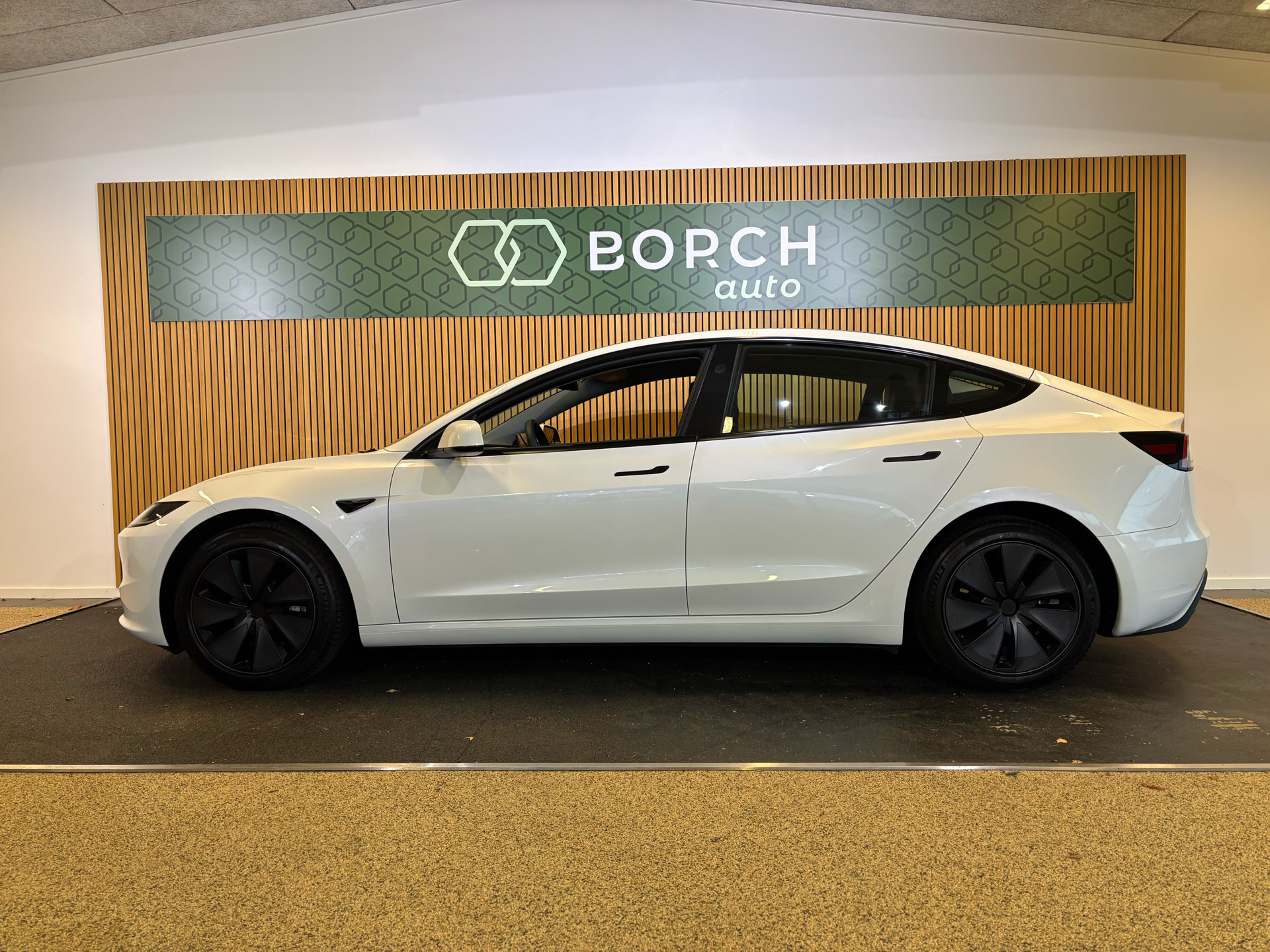 Billede af Tesla Model 3 EL Standard Range 283HK Aut.