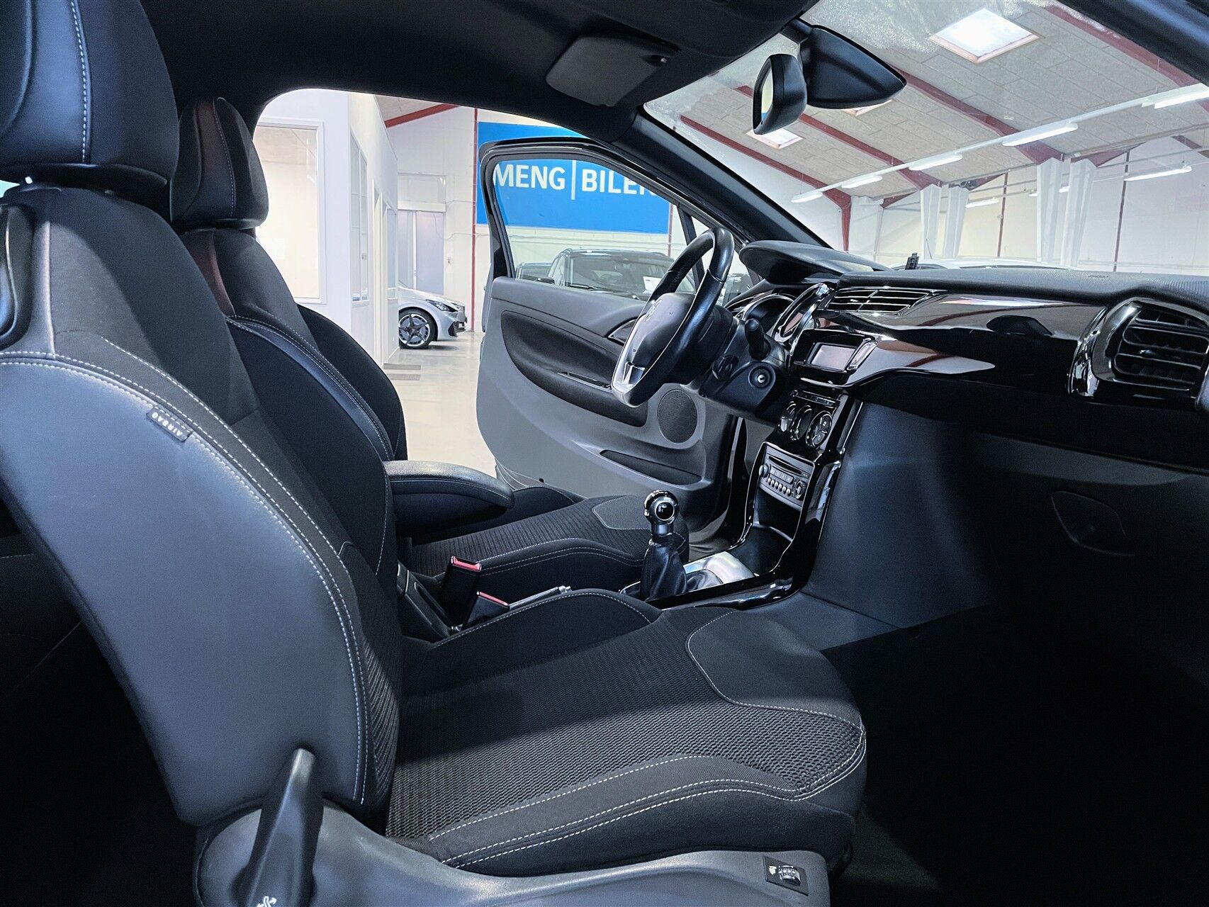 Billede af Citroën DS3 1,6 e-HDi Style 92HK 3d