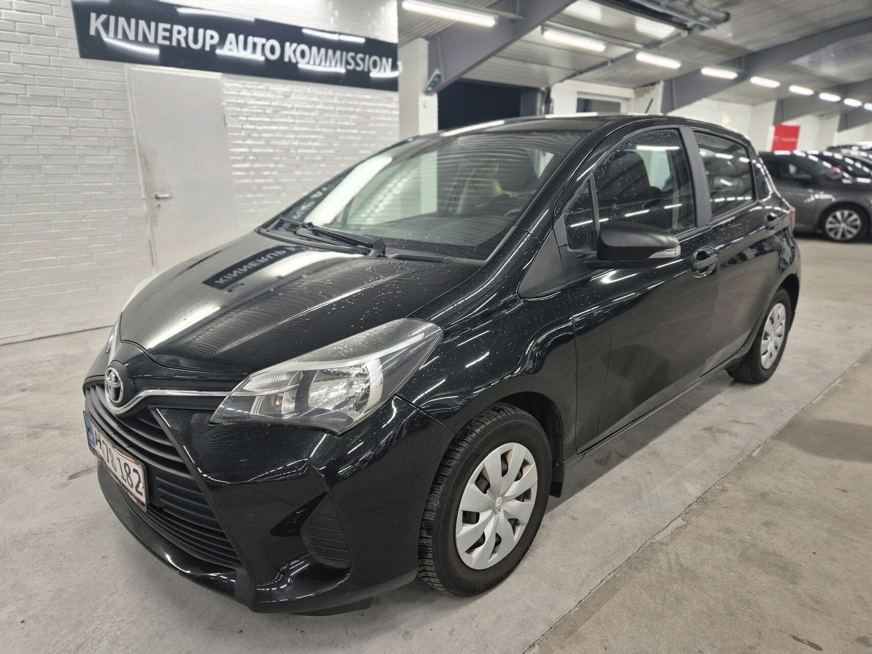 Billede af Toyota Yaris 1,0 VVT-I T1 69HK 5d