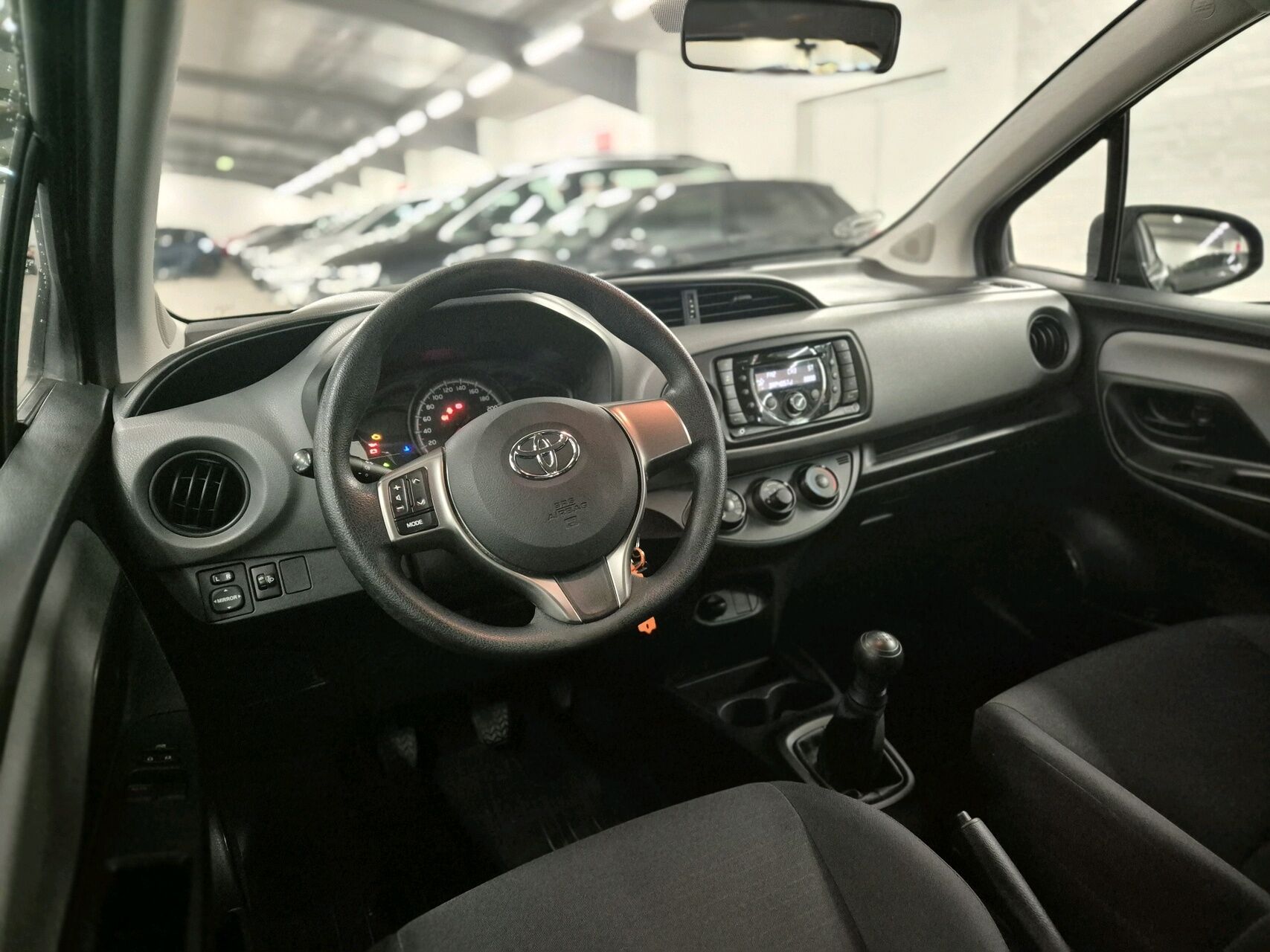 Billede af Toyota Yaris 1,0 VVT-I T1 69HK 5d