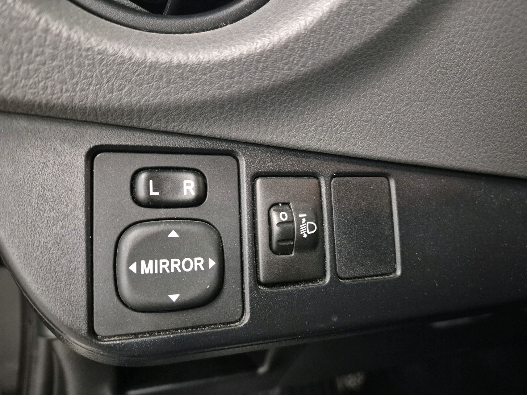 Billede af Toyota Yaris 1,0 VVT-I T1 69HK 5d