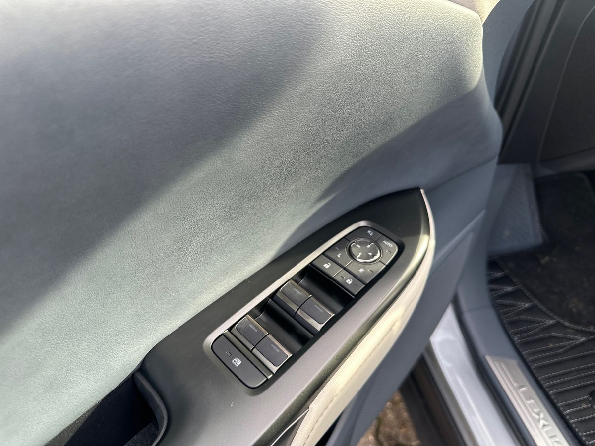 Billede af Lexus RZ 450e EL Executive Direct4 313HK 4d Aut.