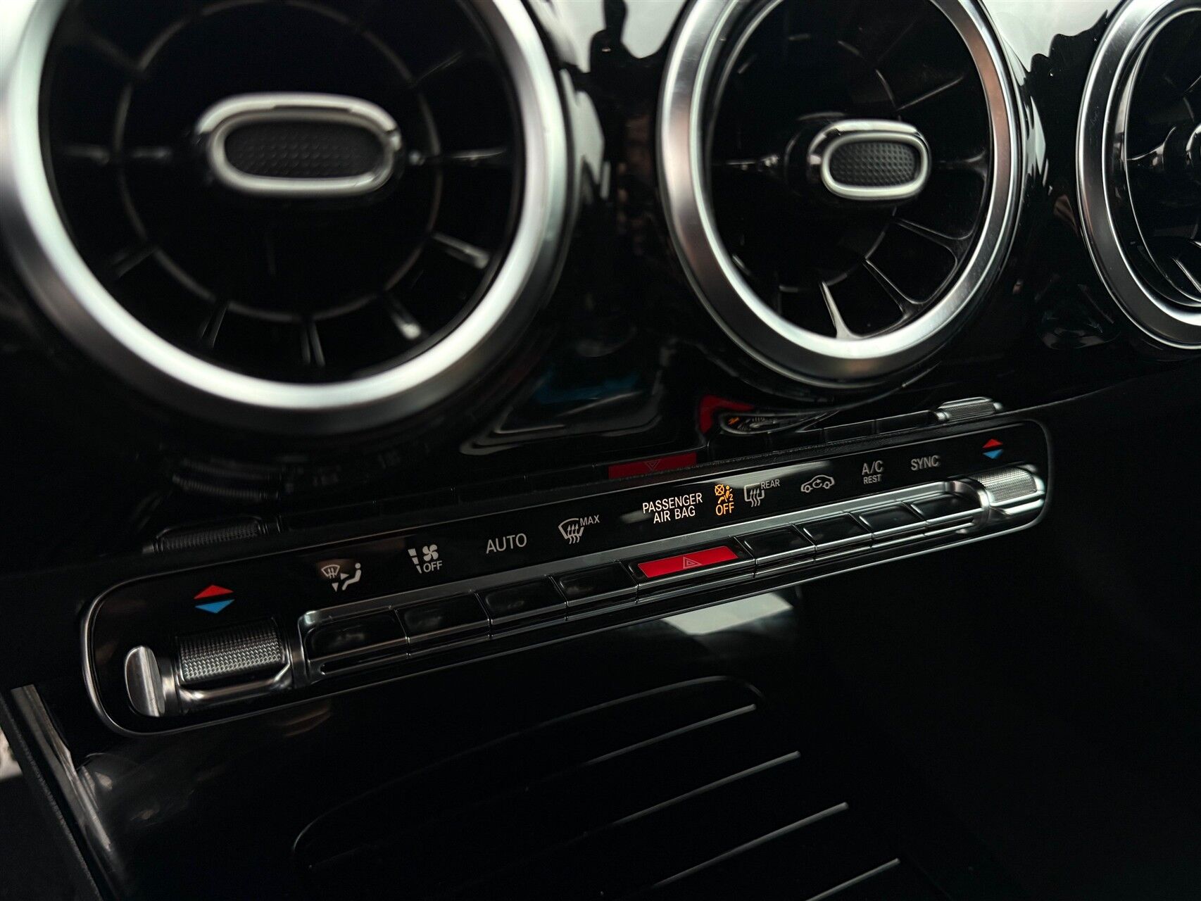 Billede af Mercedes-Benz A200 1,3 AMG Line 7G-DCT 163HK 5d 7g Aut.