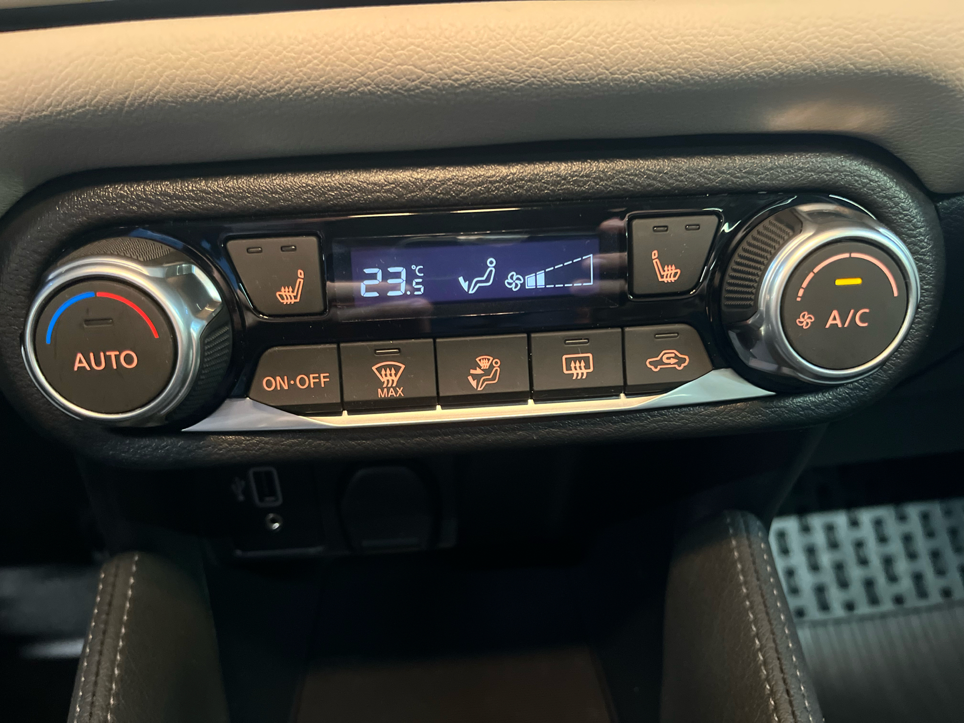 Billede af Nissan Micra 1,0 Acenta Convenience 92HK 5d