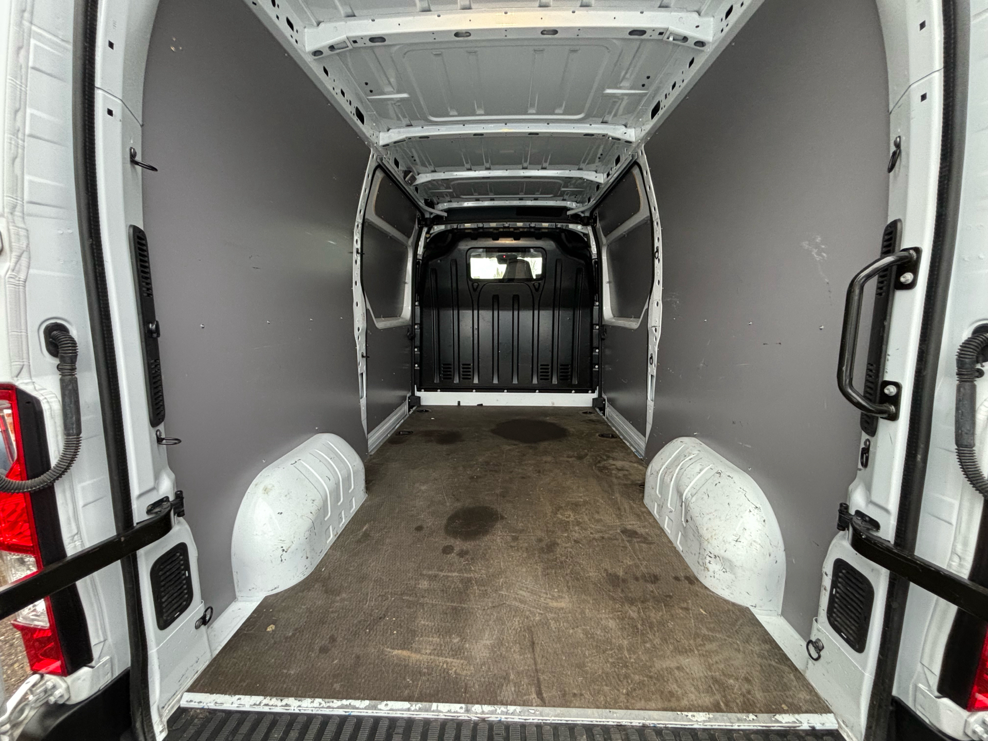 Billede af Nissan Interstar L2H2 2,3 DCi N-Connecta 150HK Van 6g