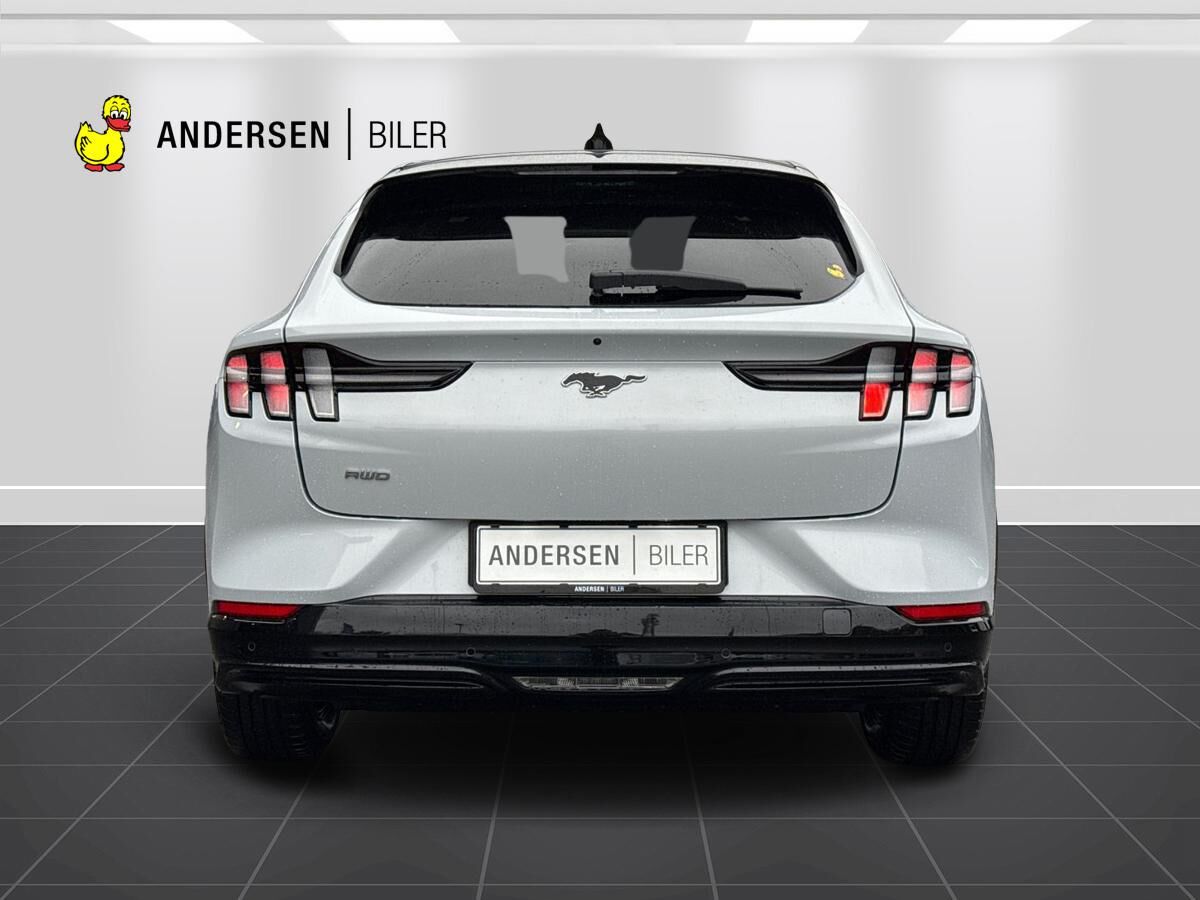 Billede af Ford Mustang Mach-E EL UR Premium AWD 351HK 5d Aut.