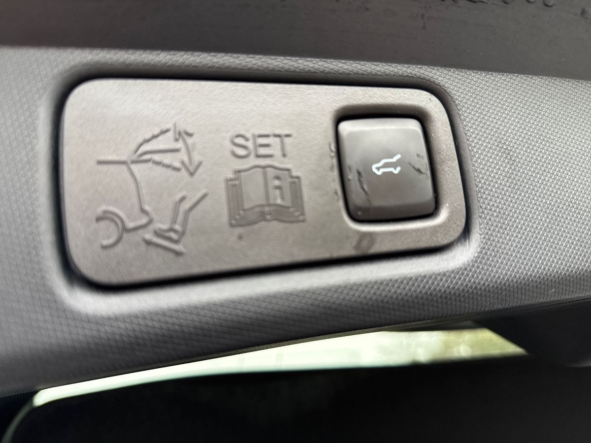 Billede af Ford Mustang Mach-E EL UR Premium AWD 351HK 5d Aut.