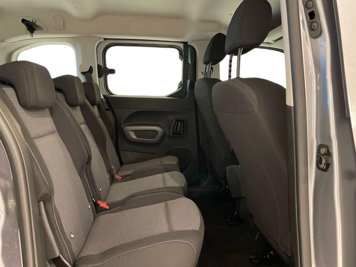 Billede af Toyota Proace City Verso Electric Medium EL Active 2 Skydedøre 136HK Aut.