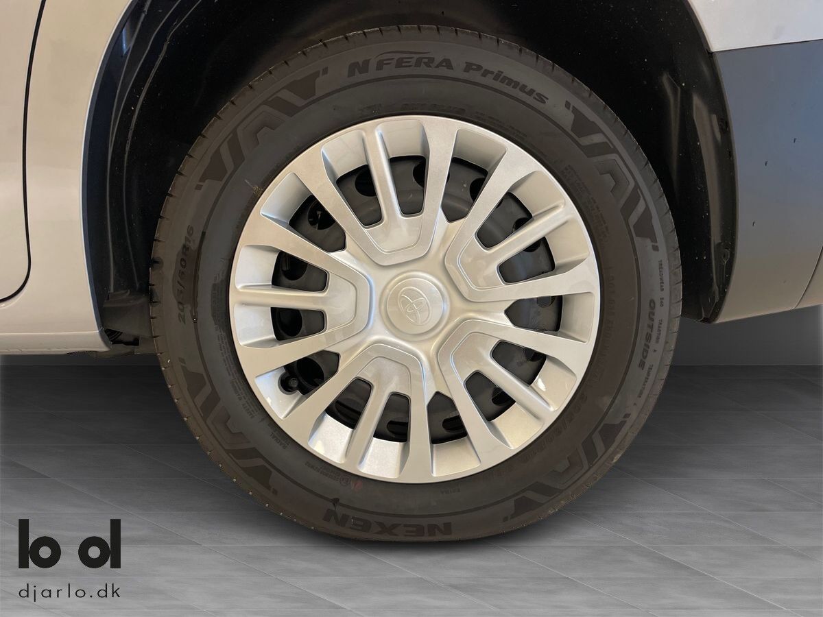 Billede af Toyota Proace City Verso Electric Medium EL Active 2 Skydedøre 136HK Aut.