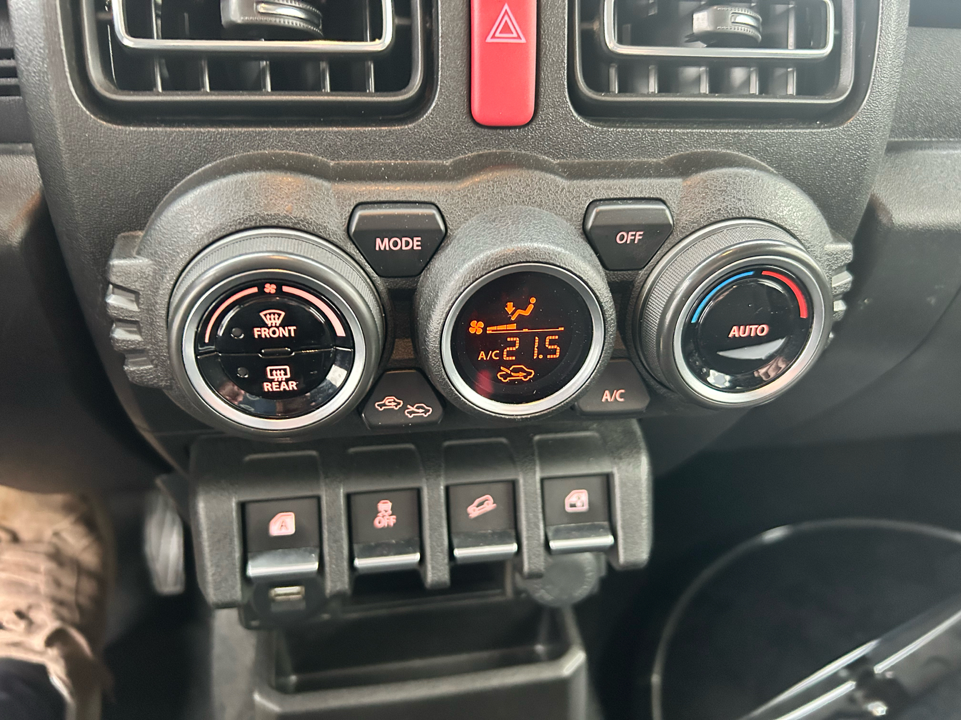 Billede af Suzuki Jimny 1,5 Adventure AllGrip 102HK 3d