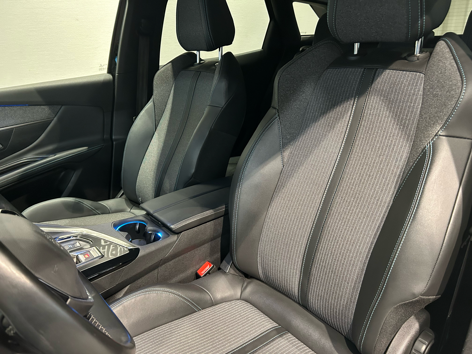 Billede af Peugeot 3008 1,5 BlueHDi Allure Pack EAT8 130HK 5d 8g Aut.