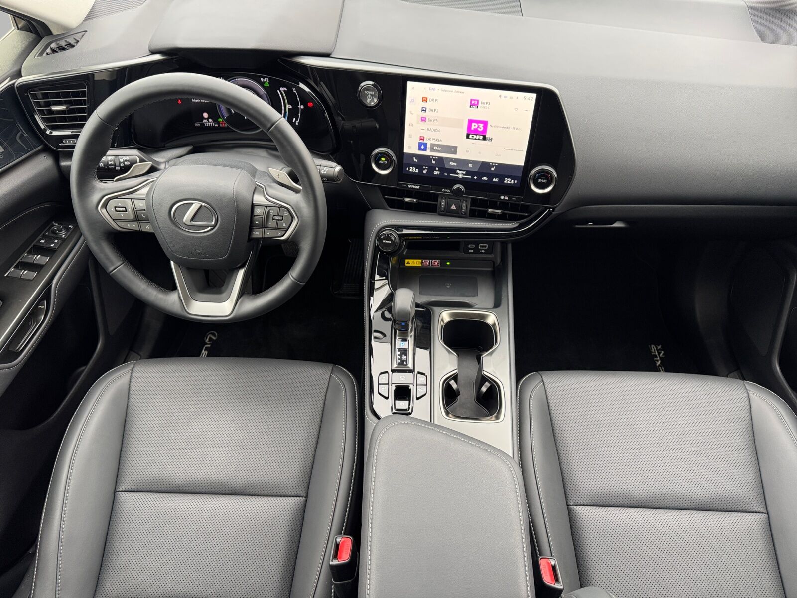 Billede af Lexus NX 450h+ 2,5 Plugin-hybrid Business Plus 4WD 309HK 5d Trinl. Gear