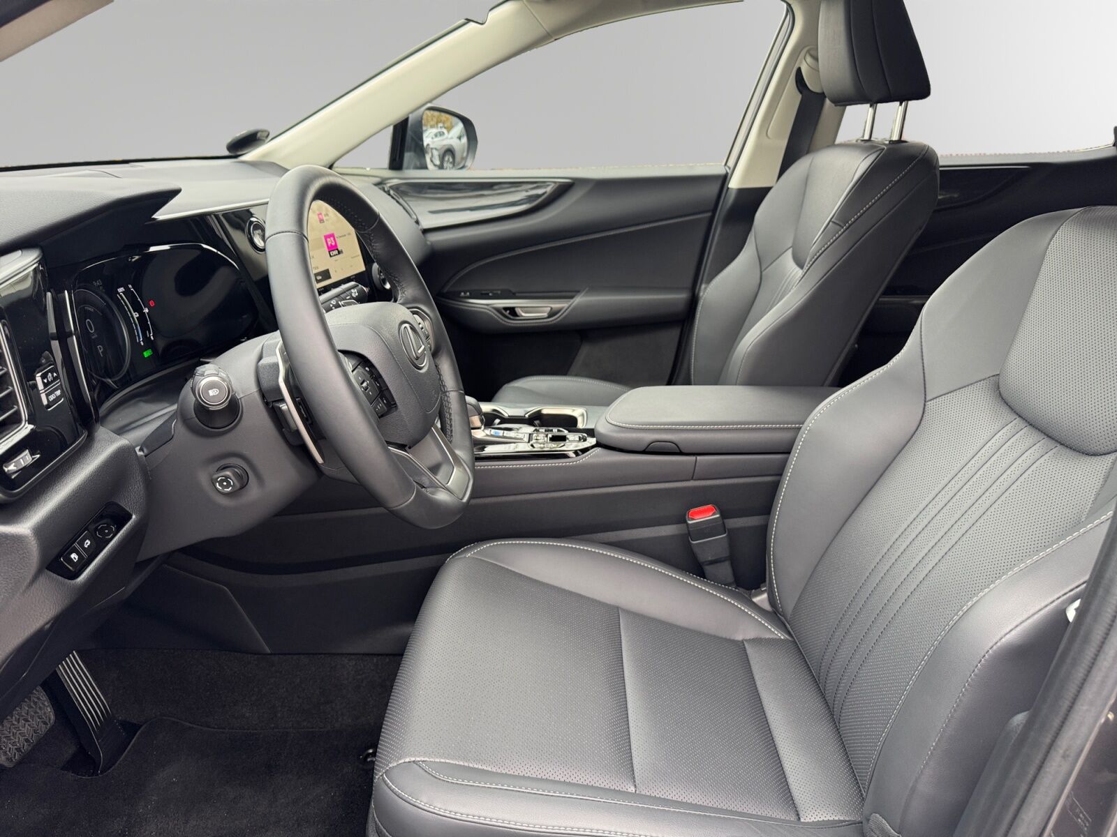 Billede af Lexus NX 450h+ 2,5 Plugin-hybrid Business Plus 4WD 309HK 5d Trinl. Gear