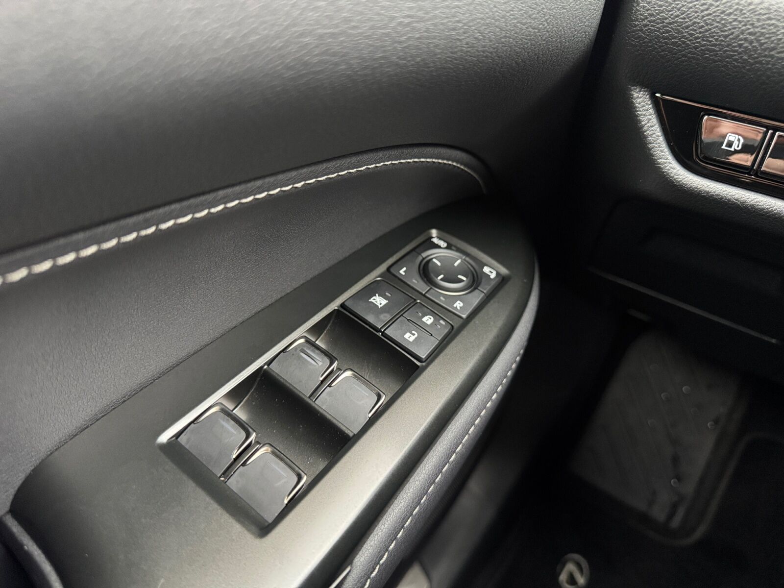 Billede af Lexus NX 450h+ 2,5 Plugin-hybrid Business Plus 4WD 309HK 5d Trinl. Gear