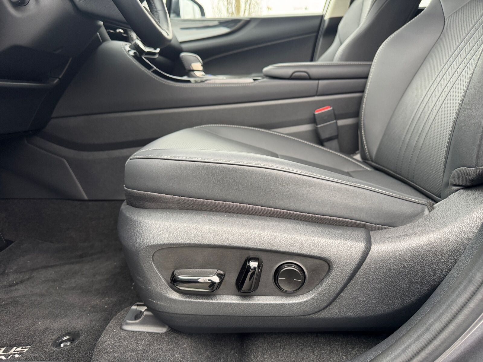 Billede af Lexus NX 450h+ 2,5 Plugin-hybrid Business Plus 4WD 309HK 5d Trinl. Gear