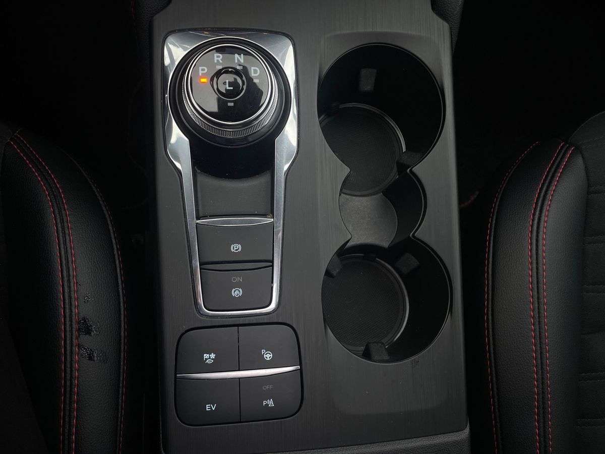 Billede af Ford Kuga 2,5 Plugin-hybrid ST-Line X CVT 225HK 5d Trinl. Gear