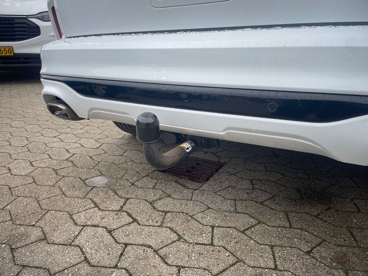 Billede af Ford Kuga 2,5 Plugin-hybrid ST-Line X CVT 225HK 5d Trinl. Gear