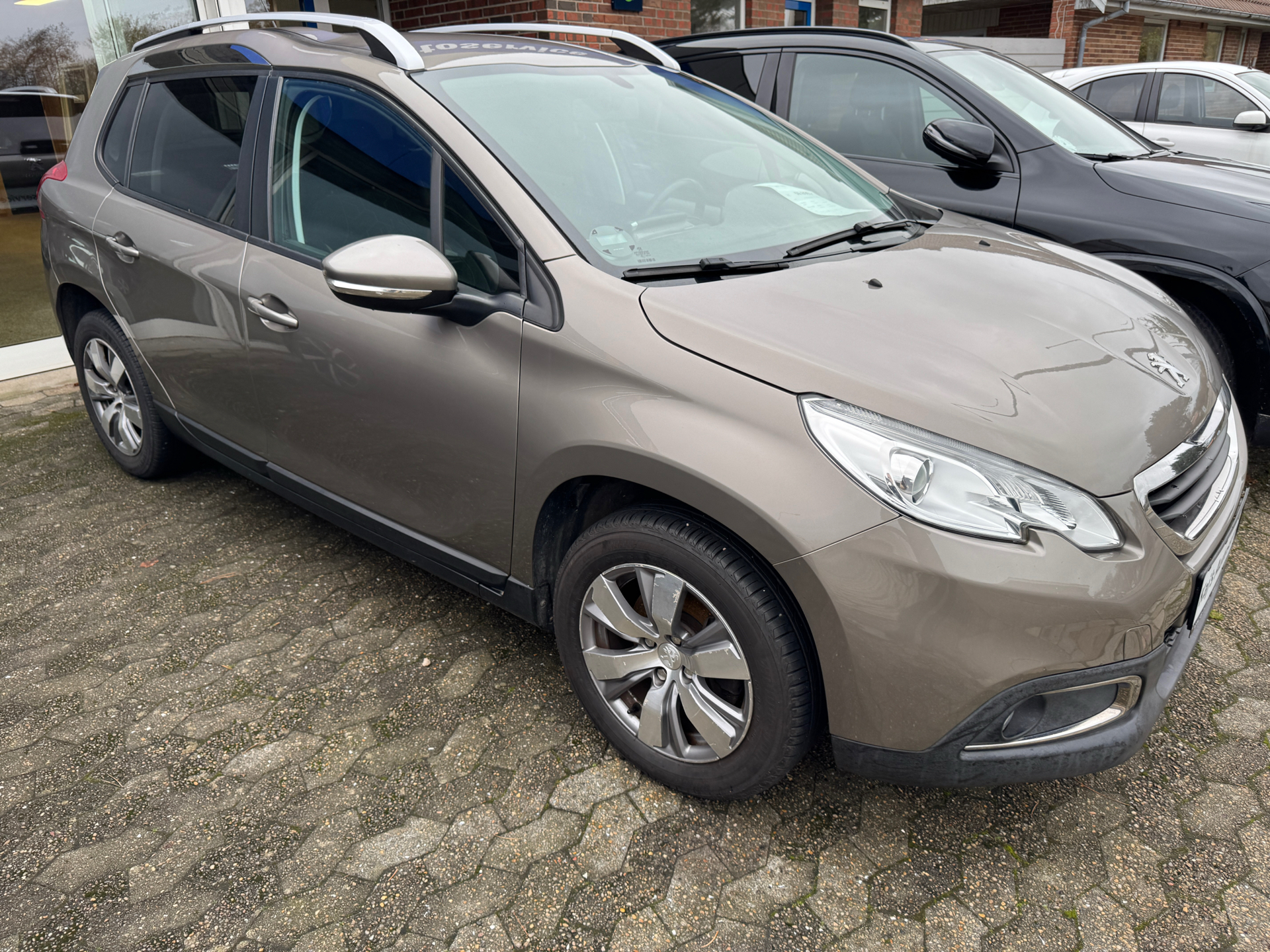 Billede af Peugeot 2008 1,2 e-THP Active 110HK